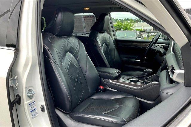 used 2021 Toyota Highlander Hybrid car, priced at $35,695