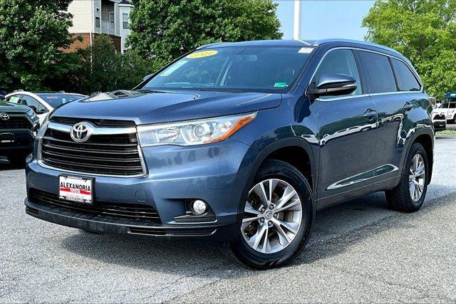 used 2015 Toyota Highlander car, priced at $21,495