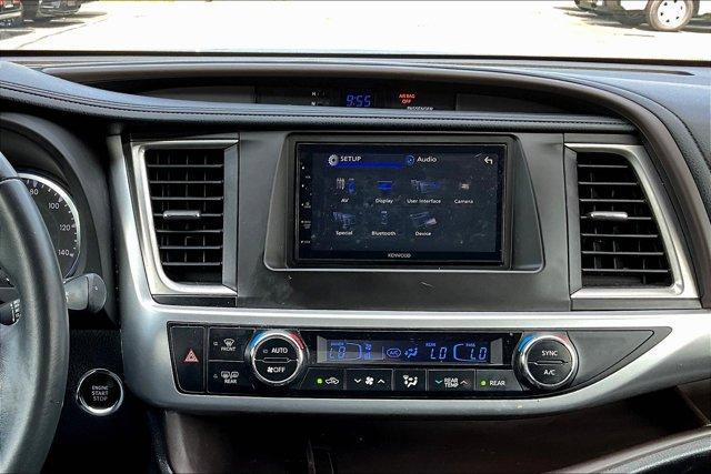used 2015 Toyota Highlander car, priced at $21,495