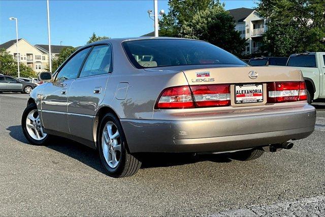used 2001 Lexus ES 300 car, priced at $6,495
