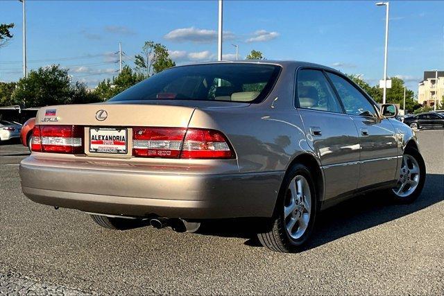 used 2001 Lexus ES 300 car, priced at $6,495