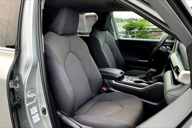 used 2022 Toyota Highlander car, priced at $30,695