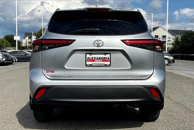 used 2021 Toyota Highlander car, priced at $30,995