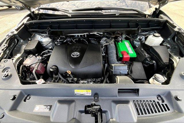 used 2021 Toyota Highlander car, priced at $30,995