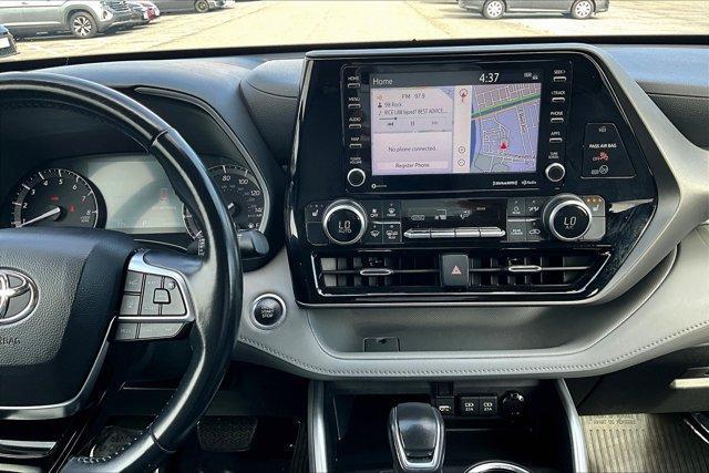 used 2021 Toyota Highlander car, priced at $30,995