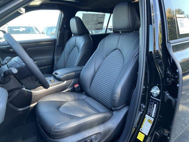 new 2026 Toyota Highlander car, priced at $50,598