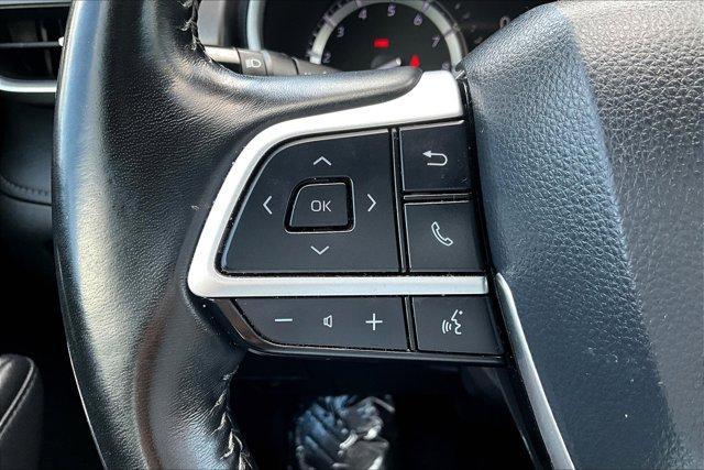 used 2022 Toyota Highlander car, priced at $34,995