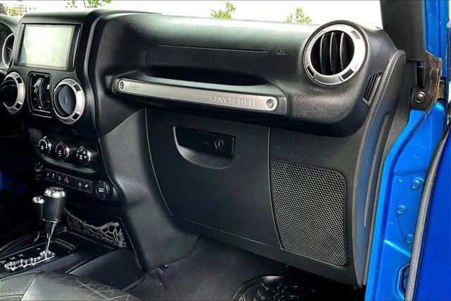 used 2015 Jeep Wrangler Unlimited car, priced at $16,795