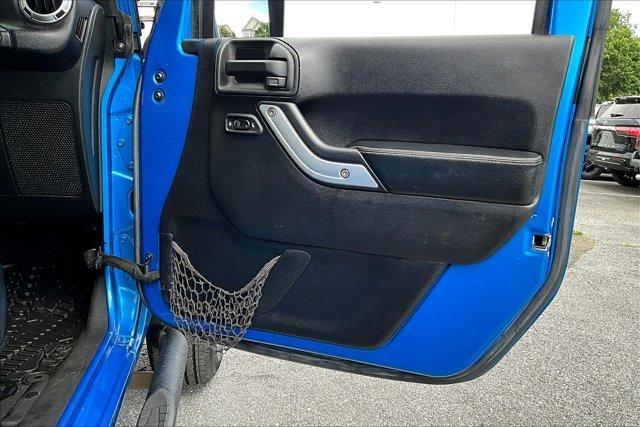 used 2015 Jeep Wrangler Unlimited car, priced at $16,795