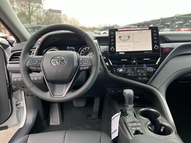 new 2024 Toyota Camry Hybrid car