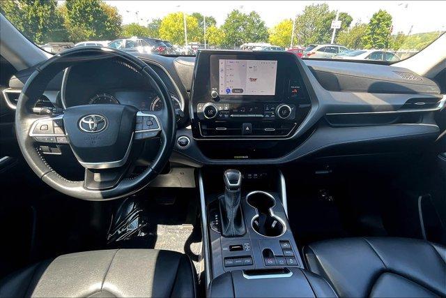 used 2023 Toyota Highlander car, priced at $36,795