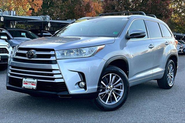 used 2017 Toyota Highlander car, priced at $14,995