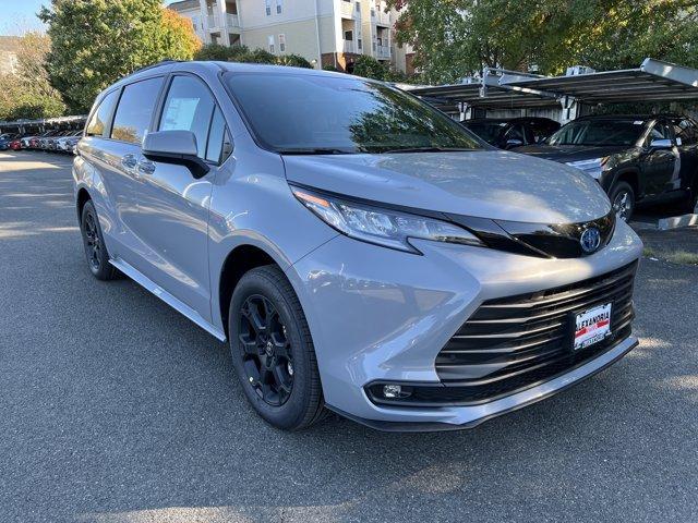 new 2025 Toyota Sienna car
