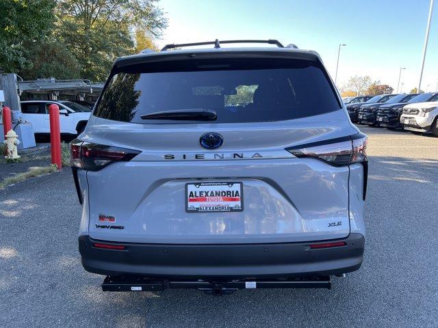 new 2025 Toyota Sienna car