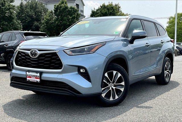 used 2021 Toyota Highlander car, priced at $34,995
