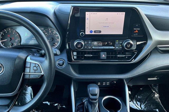 used 2023 Toyota Highlander car, priced at $31,995