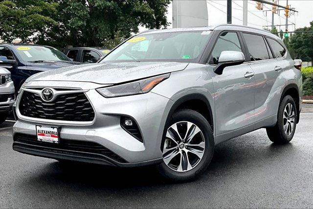 used 2024 Toyota Highlander car, priced at $45,995