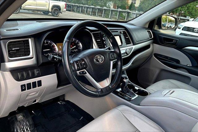 used 2015 Toyota Highlander car, priced at $16,495