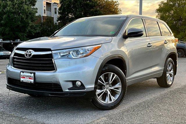 used 2015 Toyota Highlander car, priced at $16,495