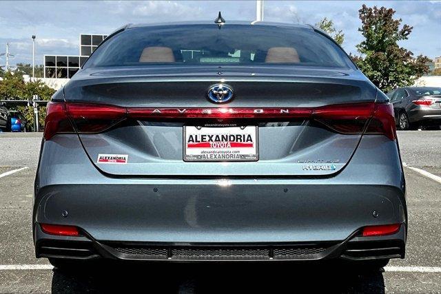 used 2020 Toyota Avalon Hybrid car, priced at $28,495