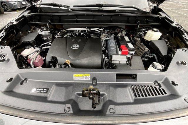 used 2022 Toyota Highlander car, priced at $41,895