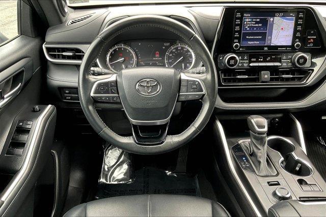 used 2022 Toyota Highlander car, priced at $41,895