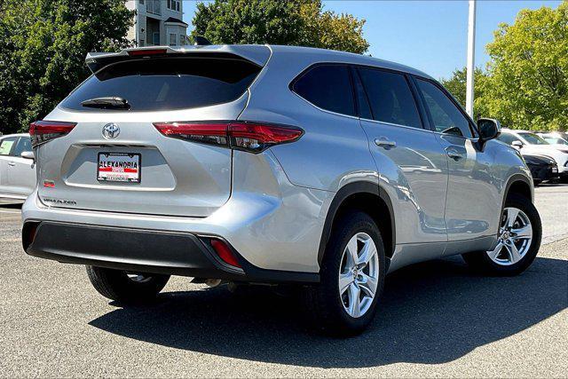 used 2022 Toyota Highlander car, priced at $29,995