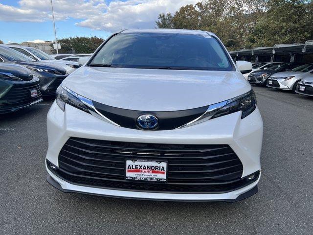 new 2025 Toyota Sienna car, priced at $50,250