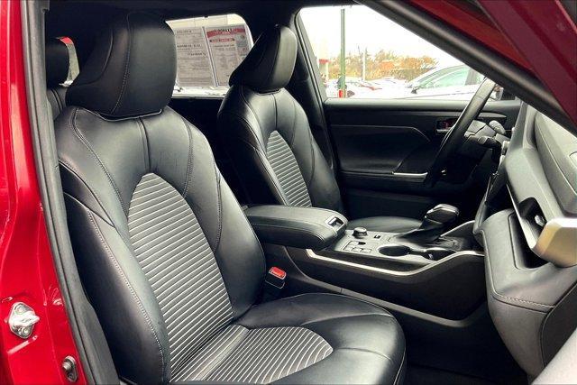 used 2023 Toyota Highlander car, priced at $41,795
