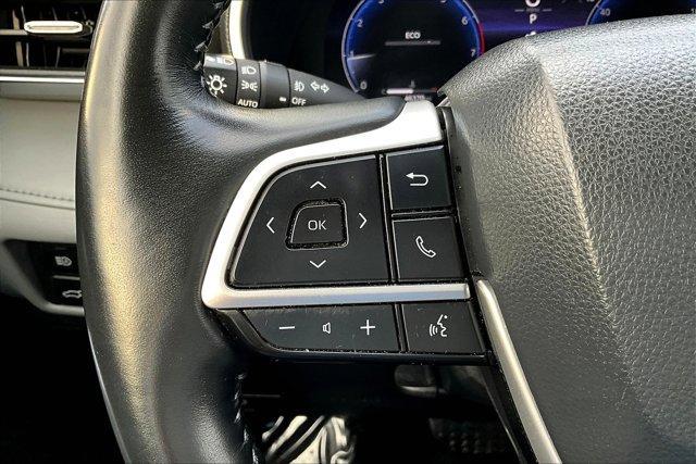 used 2023 Toyota Highlander car, priced at $36,995
