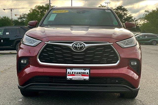 used 2023 Toyota Highlander car, priced at $36,995