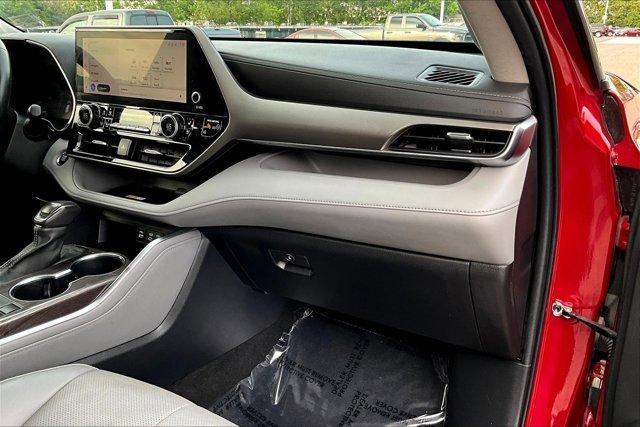 used 2023 Toyota Highlander car, priced at $36,995