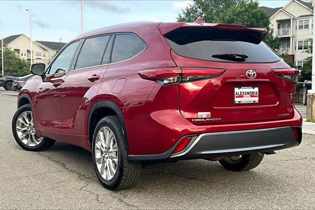 used 2023 Toyota Highlander car, priced at $36,995