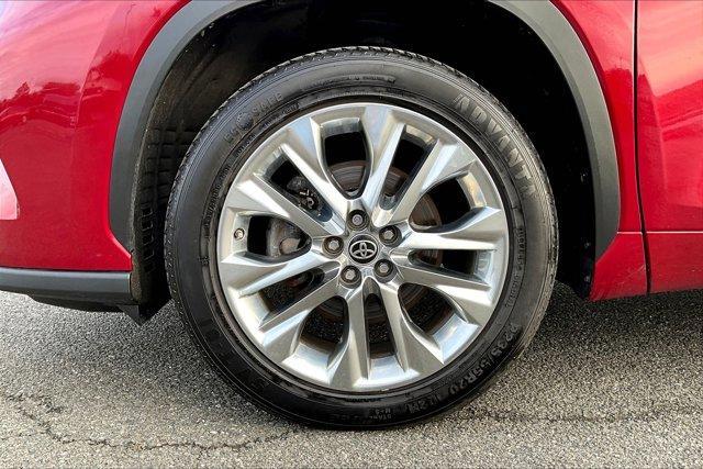 used 2023 Toyota Highlander car, priced at $36,995