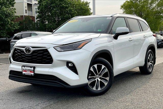 used 2023 Toyota Highlander car, priced at $41,595