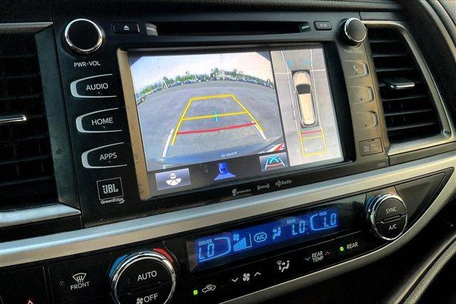 used 2019 Toyota Highlander car, priced at $25,595