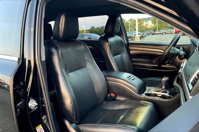 used 2019 Toyota Highlander car, priced at $25,595