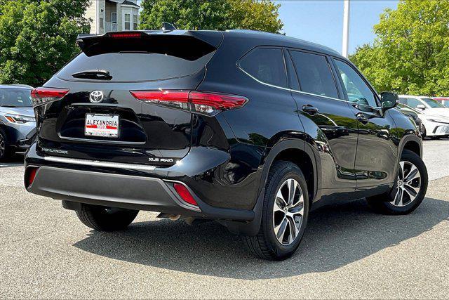 used 2020 Toyota Highlander car, priced at $28,995