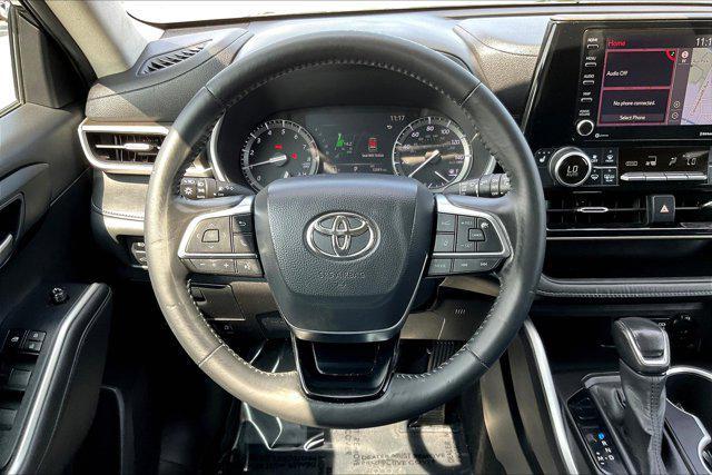 used 2020 Toyota Highlander car, priced at $28,995