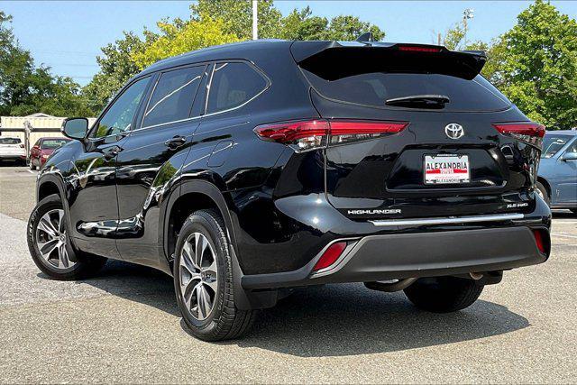 used 2020 Toyota Highlander car, priced at $28,995