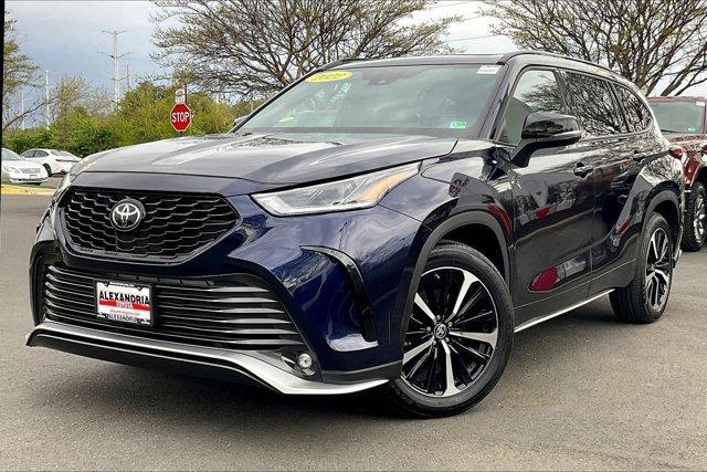 used 2022 Toyota Highlander car, priced at $38,995