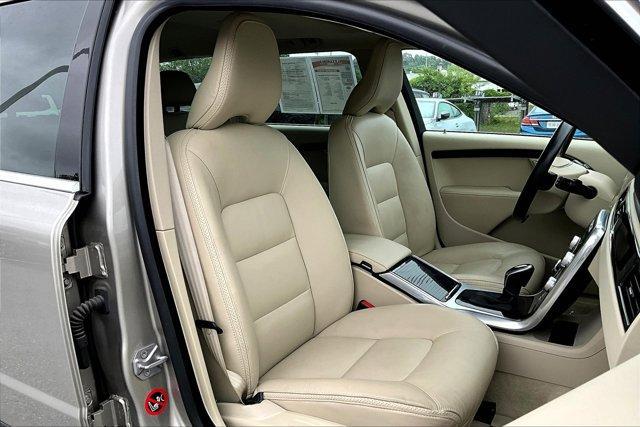 used 2016 Volvo XC70 car, priced at $18,995