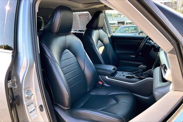 used 2022 Toyota Highlander Hybrid car, priced at $38,595