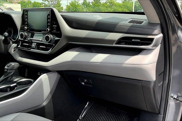 used 2022 Toyota Highlander car, priced at $36,995