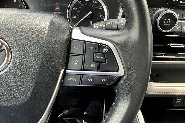 used 2022 Toyota Highlander car, priced at $36,995