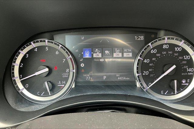 used 2022 Toyota Highlander car, priced at $36,995