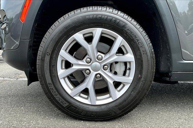 used 2022 Jeep Grand Cherokee car, priced at $32,995