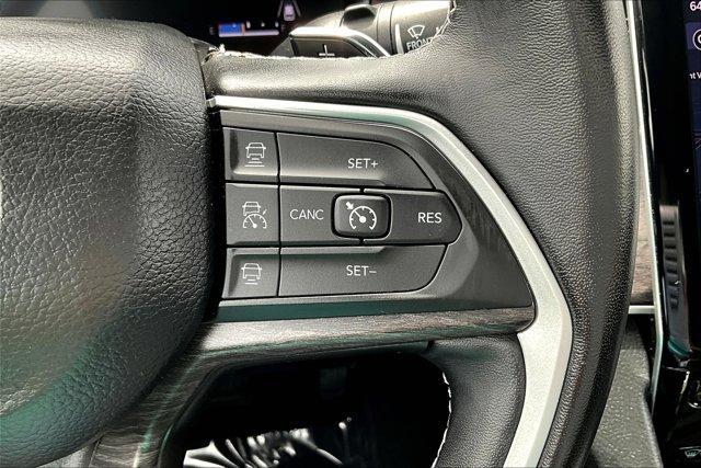 used 2022 Jeep Grand Cherokee car, priced at $32,995