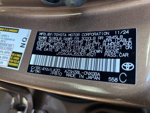 new 2025 Toyota Crown Signia car