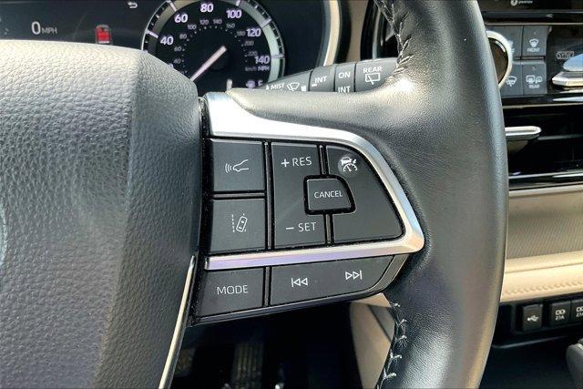 used 2020 Toyota Highlander car, priced at $32,995